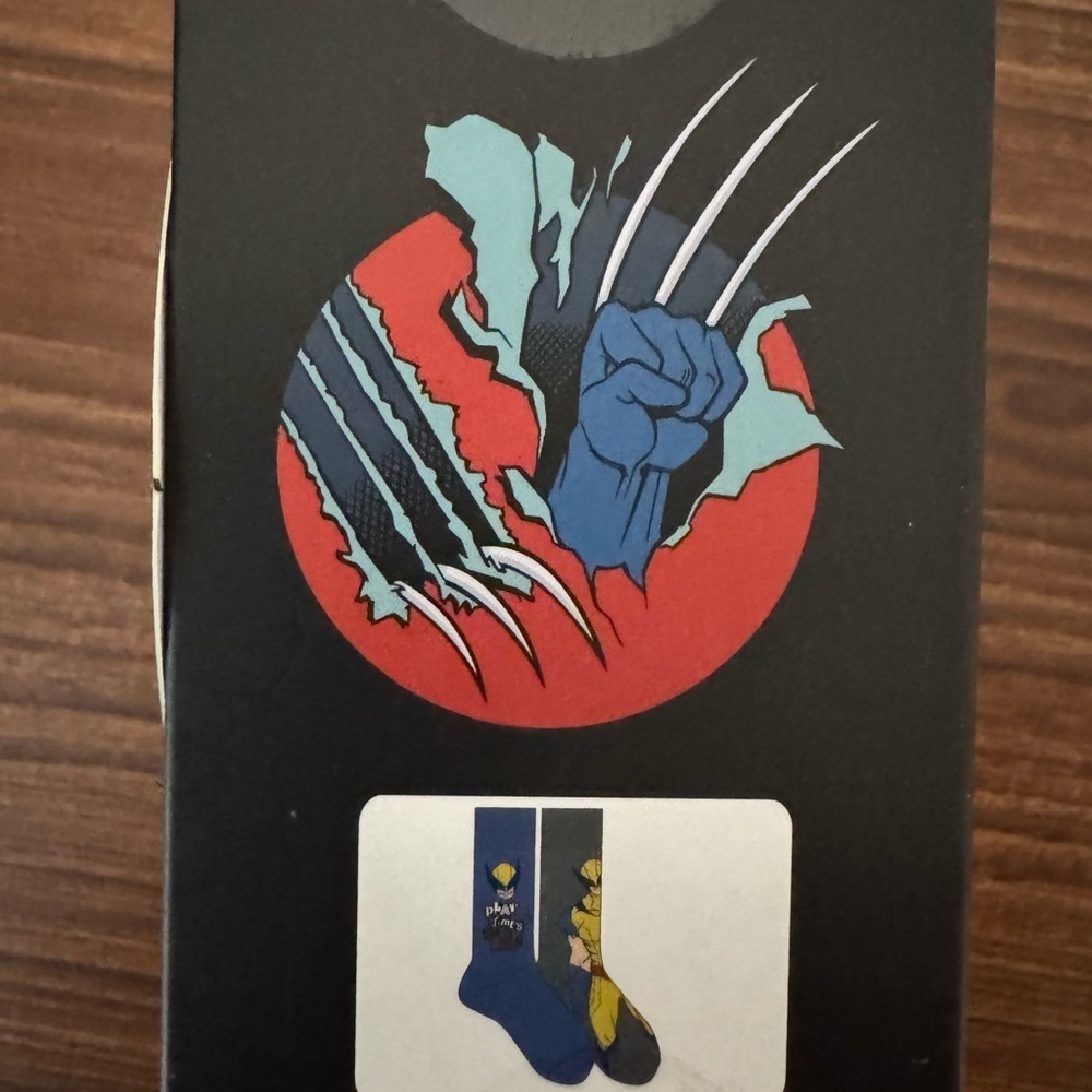 Marvel X-Men Wolverine Retro Crew Socks 2-Pack Gift Box (Shoe Size 6-12) NWT